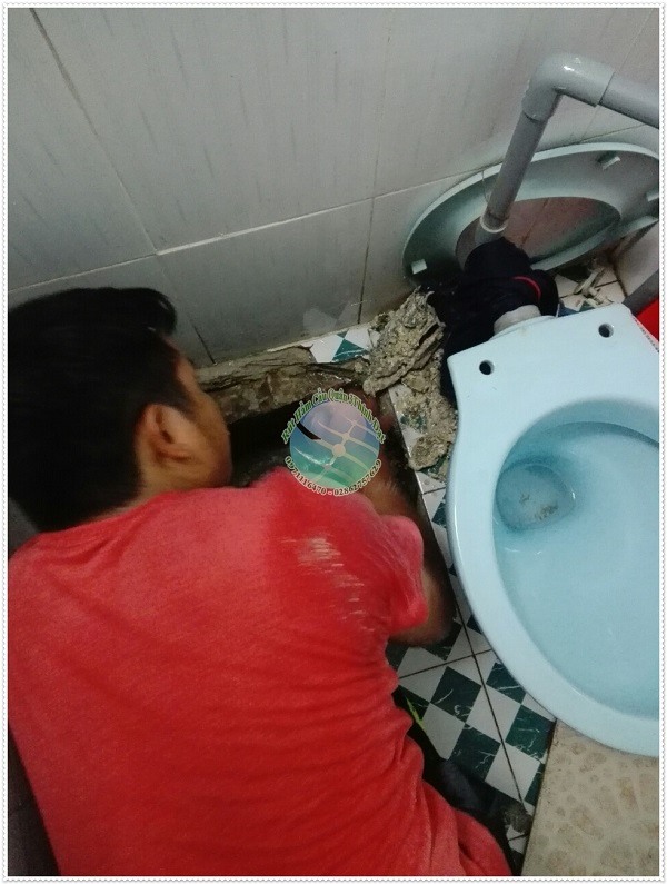 Biểu hiện khi bồn cầu bị nghẹt.