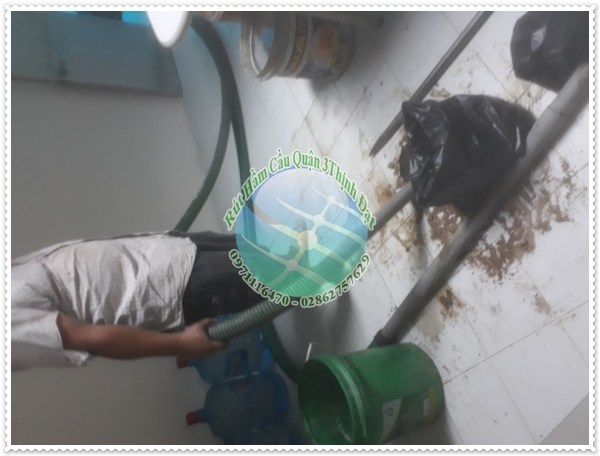 Hầm cầu đầy nên xuống nước chậm phải làm sao