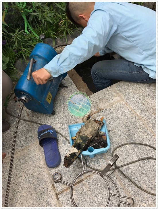 Nguyên nhân dẫn đến hầm cầu đầy nên xuống nước chậm