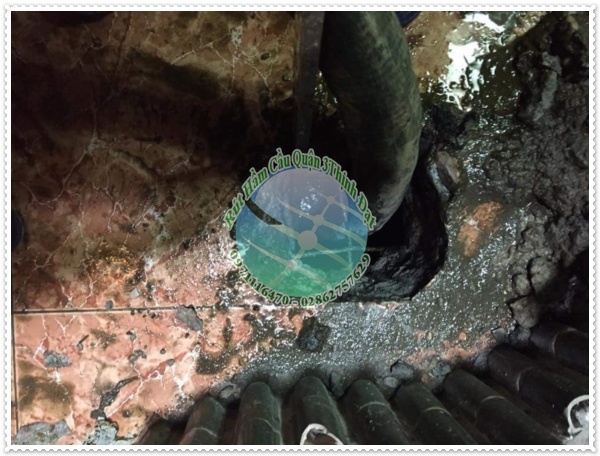 Cách xử lý bồn cầu xả nước bị trào ngược