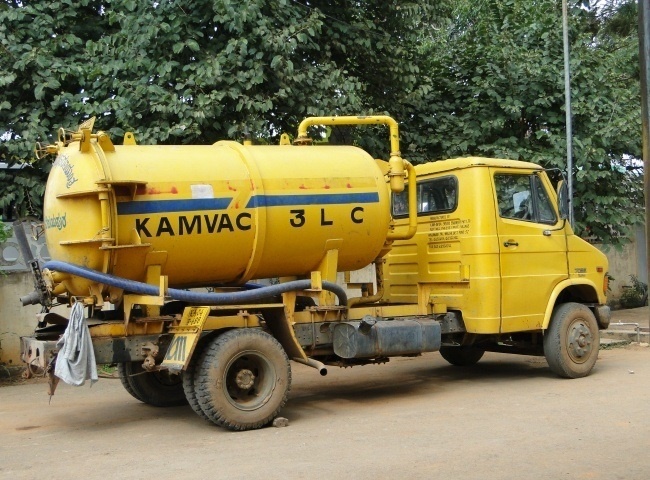 Thợ rút hầm cầu phường 2 quận 3 giải đáp thắc mắc của khách hàng